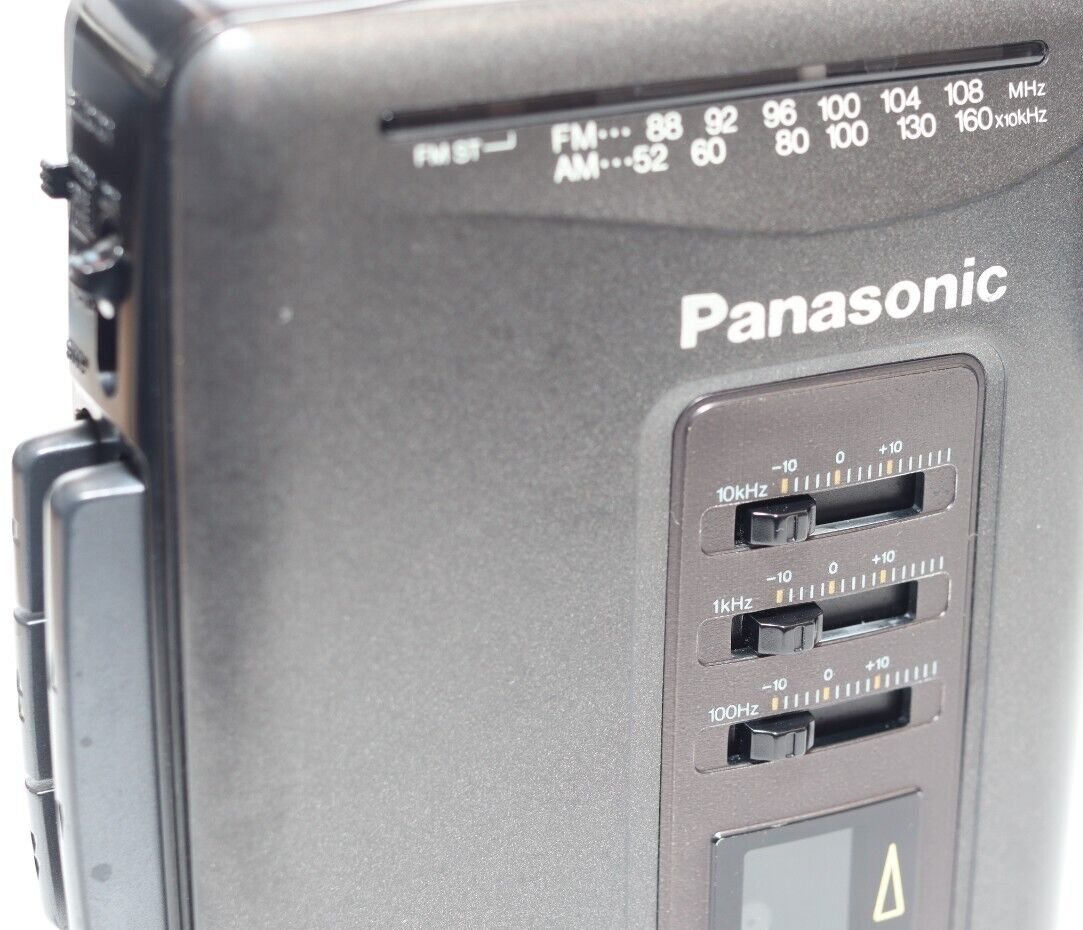 REFURBISHED - Panasonic Radio/Cassette Player RQ-V152 - (Fully Operational) SN: BA1IB26721