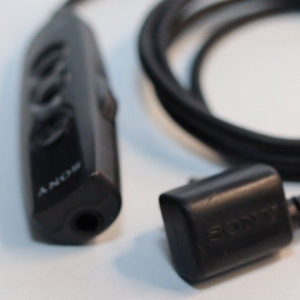 REFURBISHED - Sony Walkman Remote Controller RM-WME5 - (Fully Operational)