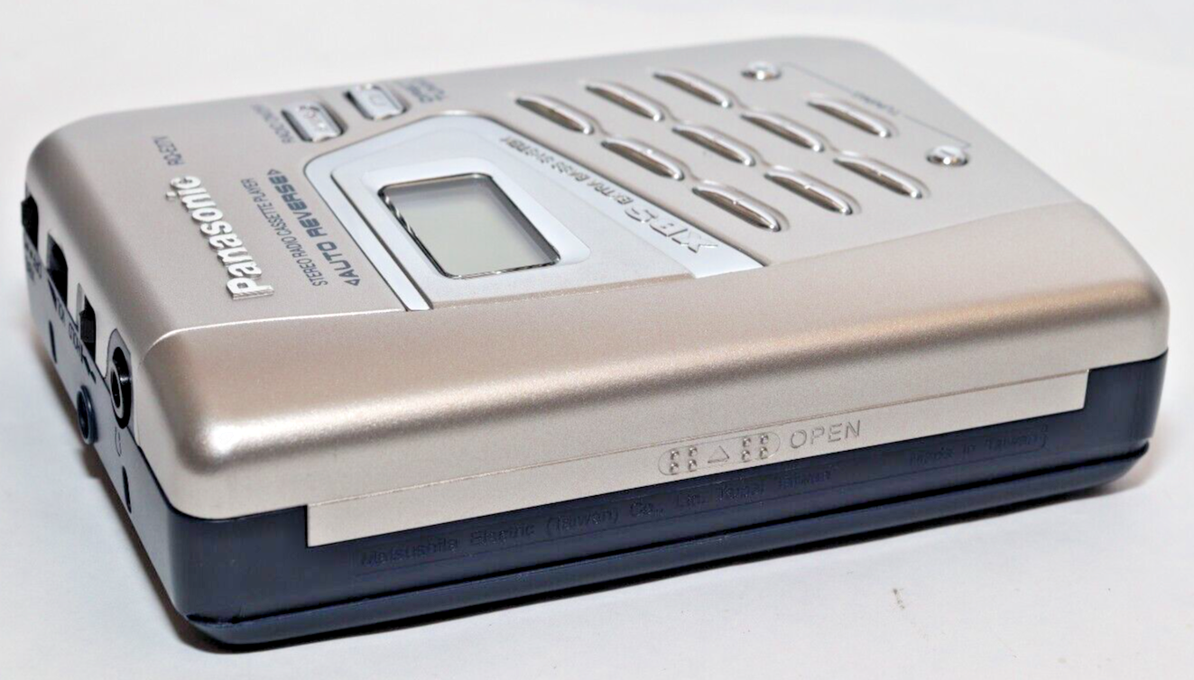 REFURBISHED - Panasonic Radio/Cassette Player RQ-E27V - In Original Box , Headphones and Documents. Serial Number: BD1JA008262 - (Fully Operational)