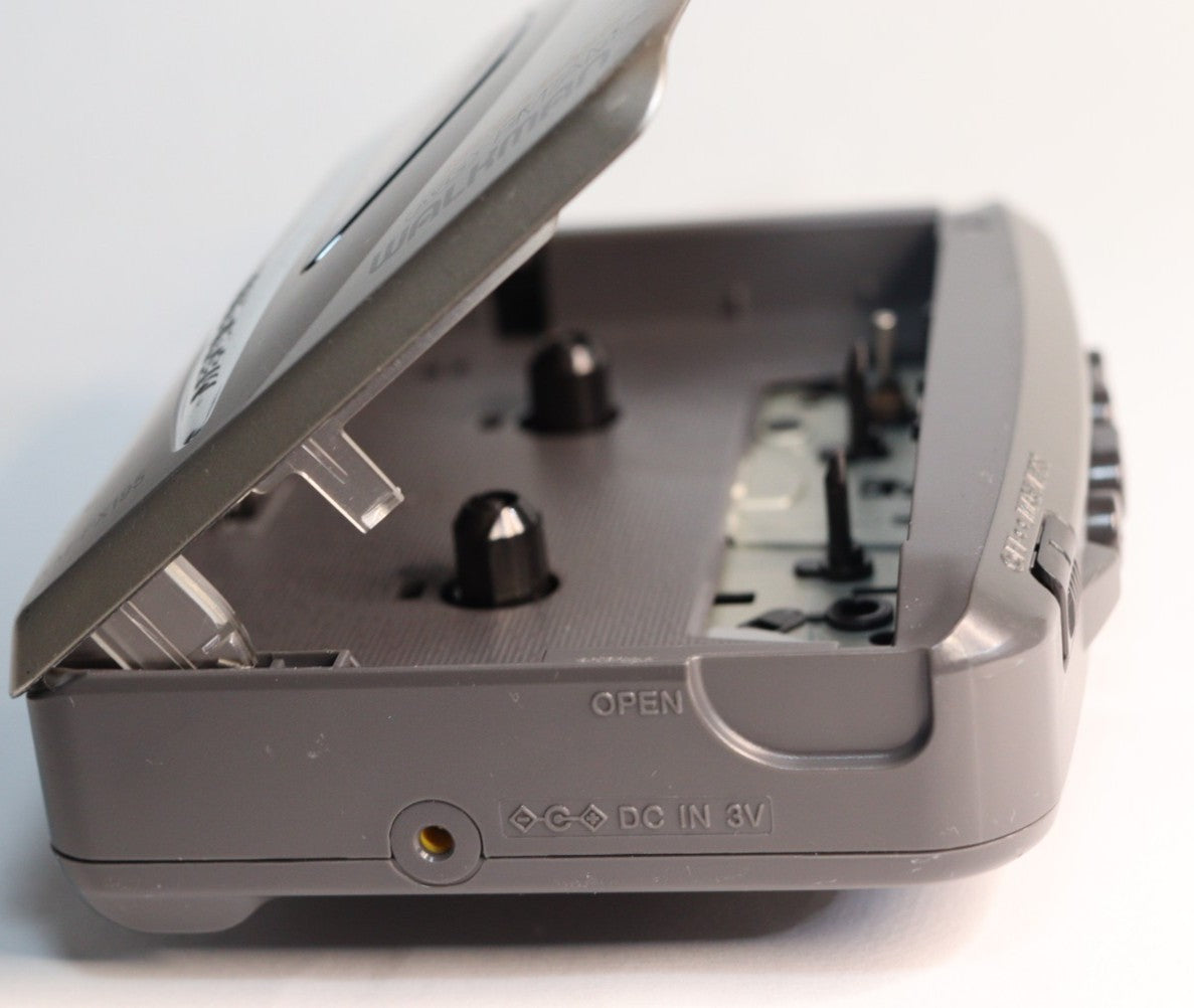 Sony Walkman Radio/Cassette WM-FX195 - (Fully Operational) Serial No: 455377