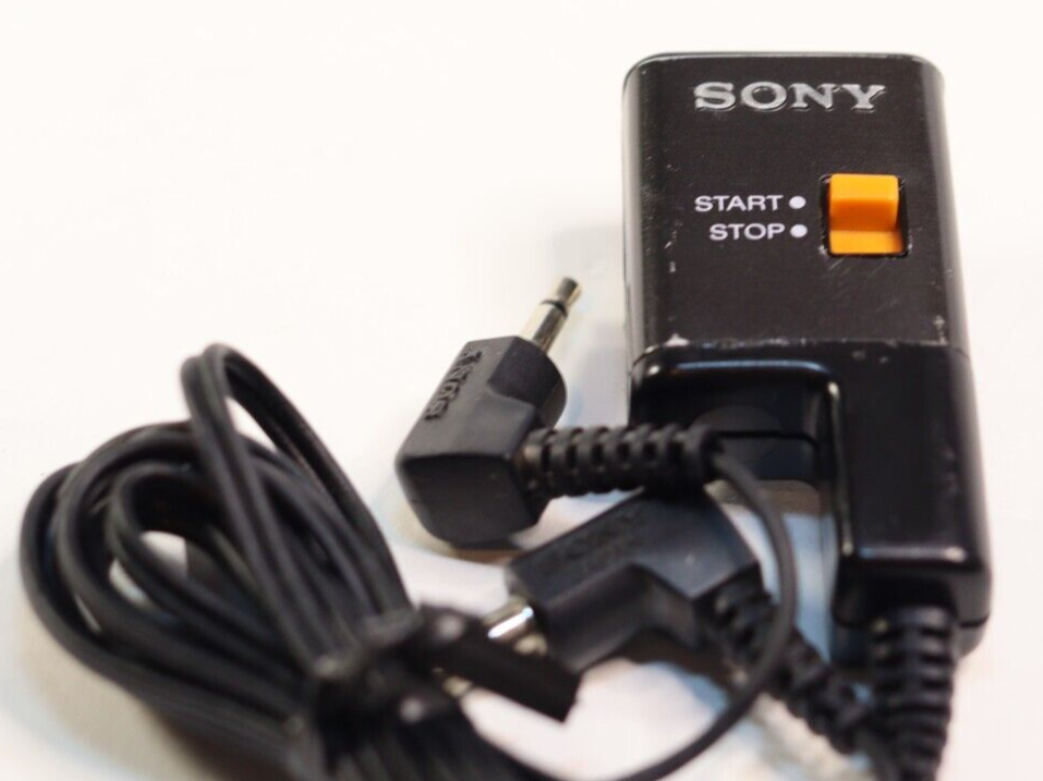 REFURBISHED - SONY Clip Mono  Mic 1-542-147 with plug 3.5mm and 2.5mm Remote - (Fully Operational)