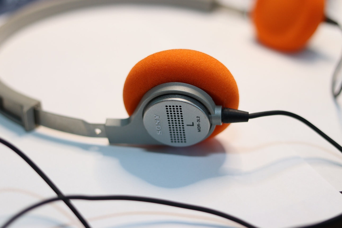 REFURBISHED - Sony Walkman Cassette Player Sony TPS-L2, Including Accessories in Original box. Rare Japanese Version Serial matched - (Fully Operational) Serial No: 62646