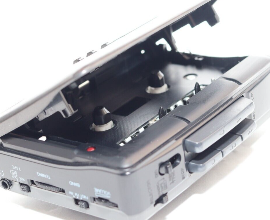 REFURBISHED - Panasonic Radio/Cassette Player RQ-V152 - (Fully Operational) SN: BA1IB26721