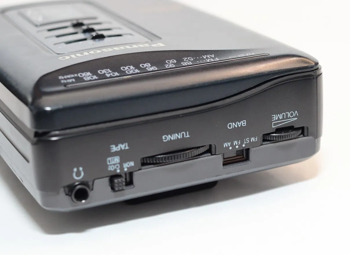 REFURBISHED - Panasonic Radio/Cassette Player RQ-V153 - (Fully Operational) Serial No:BA2EB23827