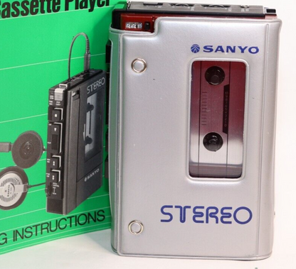 Sanyo Cassette Player M4440  with Case and User Manuel -  SN: 14310419